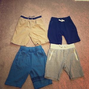 4 pair boys Gap shorts